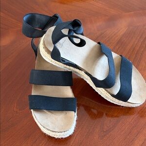Time and Tru Black Elastic Strap Espadrille Sandals
